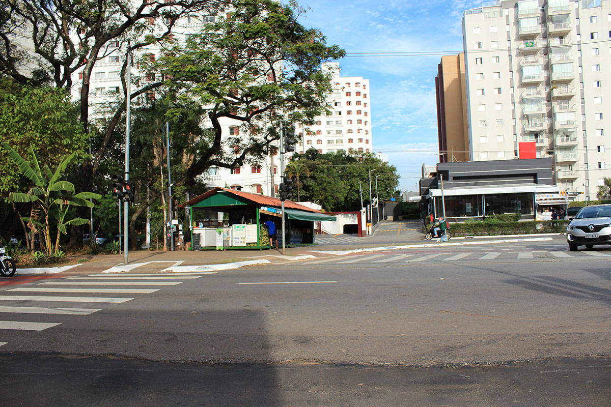 Av Braz Leme - Retorno - Banca de frutas